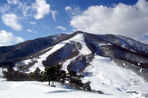 Ski Japan with Japan Holidays - ski and snowboard packages