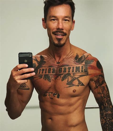 David Bromstad (@bromco) | Hotel room mirror, Shameless, David bromstad