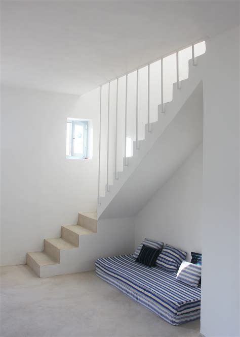 Concrete Staircase Design For Small Spaces - Design Talk