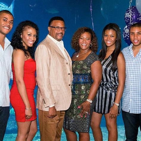 Judge Mathis and family. | Black families, Celebrity families, Black hollywood