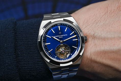 Review - Vacheron Constantin Overseas Tourbillon 6000V (Specs & Price)