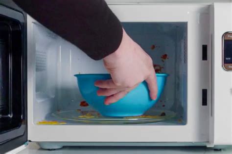 How to Clean a Microwave Naturally: 5 Easy Ways | HGTV