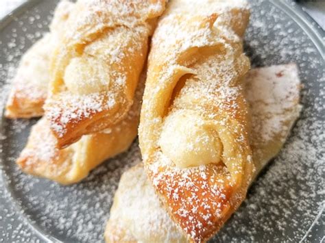 Quesitos (Cream Cheese Puff Pastry) - Mexican Appetizers and More!