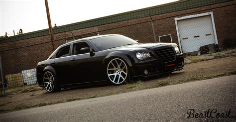 Chrysler 300c srt8 22 replica wheels