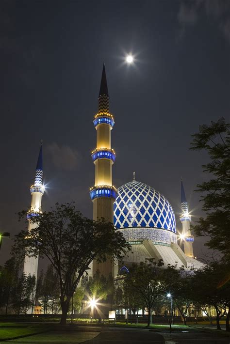 masjid negeri shah alam - James Mathis