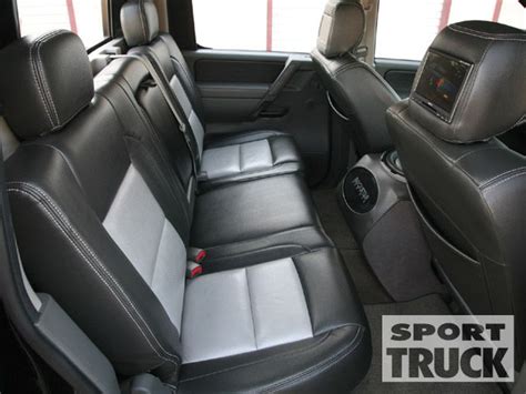 NISSAN TITAN - nissan-titan_interior_12.jpg