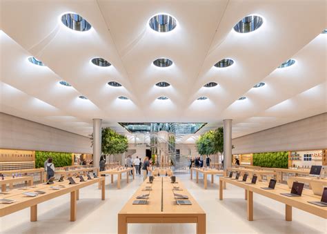 Apple and Foster+Partners bring modern architecture to life with these iconic Apple Store ...