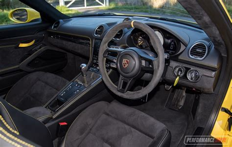 2020-Porsche-718-Cayman-GT4-interior-2 – PerformanceDrive