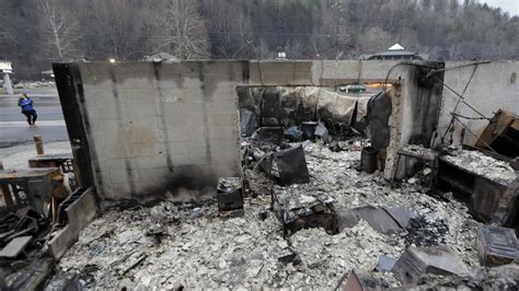 2 juveniles charged over East Tennessee wildfire that killed 14 - CBS News