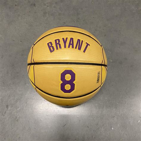 SPALDING KOBE BRYANT #8 JERSEY BASKETBALL EXTREMELY... - Depop