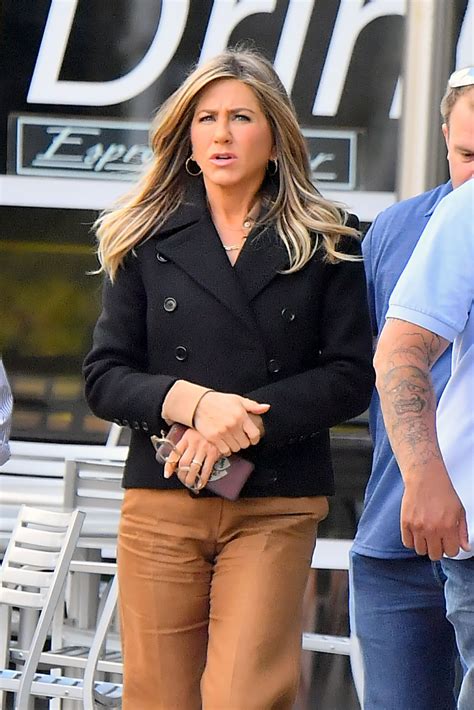 Jennifer Aniston Casual Style 04/03/2019 • CelebMafia