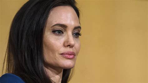 Angelina Jolie Reveals Bell's Palsy Diagnosis