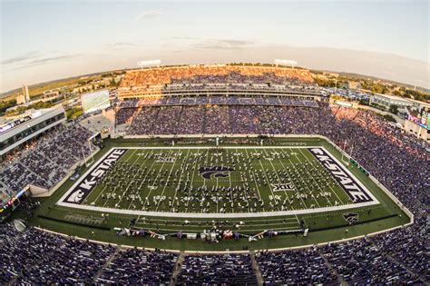 Riley County Commissioners approved 25 percent seating capacity for Bill Snyder Family Stadium ...