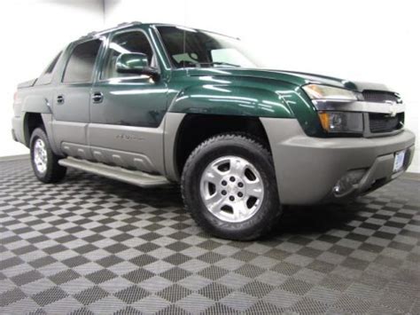 2002 Chevrolet Avalanche Z71 4x4 Data, Info and Specs | GTCarLot.com