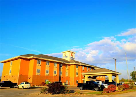 Comfort Inn & Suites Greenville, IL - See Discounts