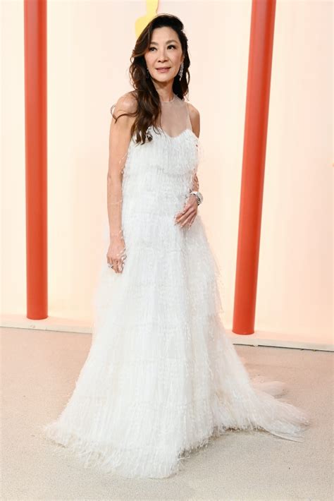 Michelle Yeoh Gets Whimsical in Dior Dress at Oscars Red Carpet 2023 ...