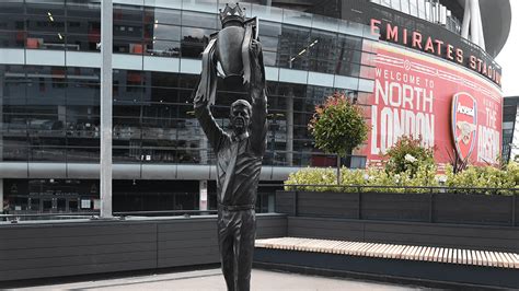 Arsène Wenger statue unveiled at Emirates Stadium | News | Arsenal.com