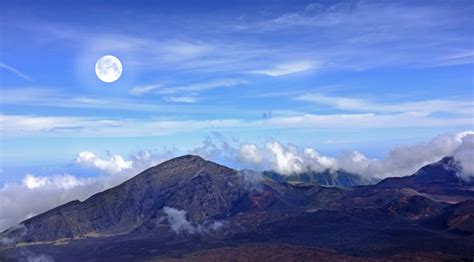 Haleakala Sunrise Volcano Tour in Maui | Temptation Tours