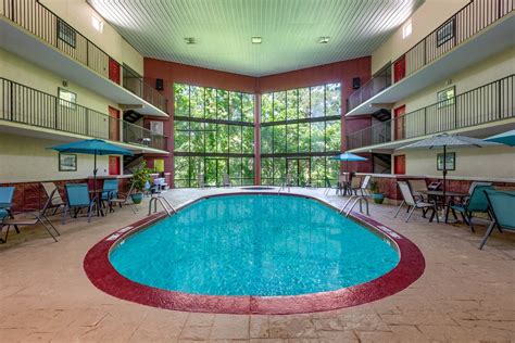 Super 8 by Wyndham Eureka Springs | Eureka Springs, AR Hotels