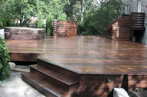 Vinyl Decking - Carrew Contracting Inc.