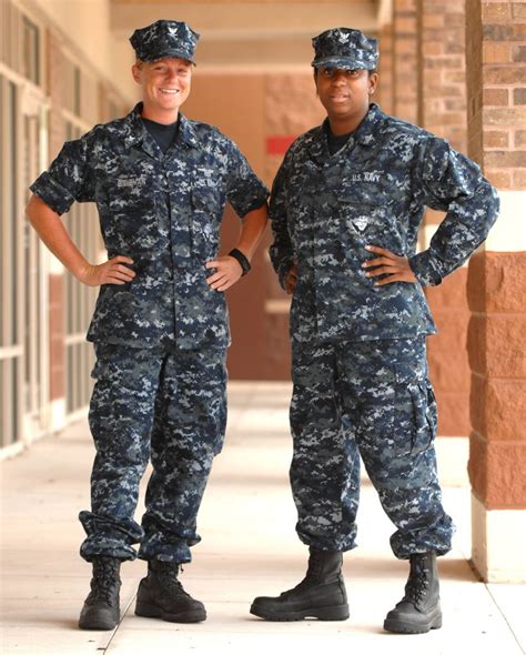 More camo news! US Navy Working Uniform III | Strike - Hold!