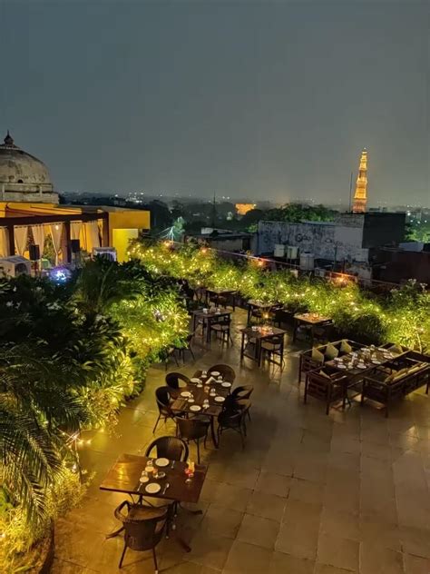 10 Most Popular Rooftop Restaurants in Delhi