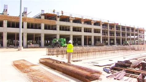 Progress continues on parking structure at Fresno Yosemite ...