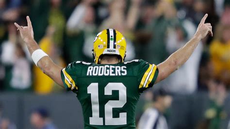 Aaron Rodgers vs. Tom Brady: UW prof says the numbers point to Rodgers