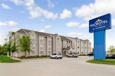 Microtel Inn & Suites by Wyndham Bellevue/Omaha | Bellevue, NE Hotels