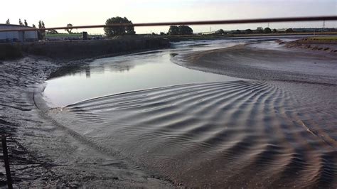 Tidal Bore on the River Parrett - YouTube