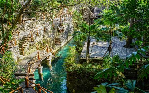 8 Awesome Theme Parks in Playa Del Carmen to Know