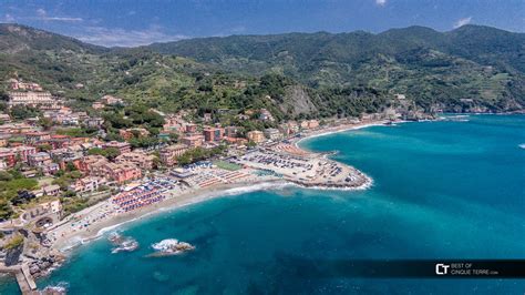 Monterosso al Mare. Vista del paese dal cielo (dal drone)