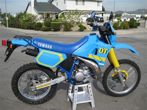 Yamaha Yamaha DT200R - Moto.ZombDrive.COM