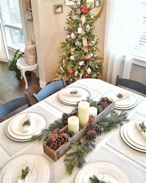 21 Festive Christmas Tablescape Decor Ideas