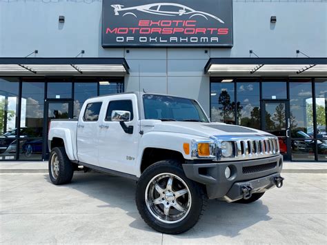 2009 Hummer H3t Vehicle