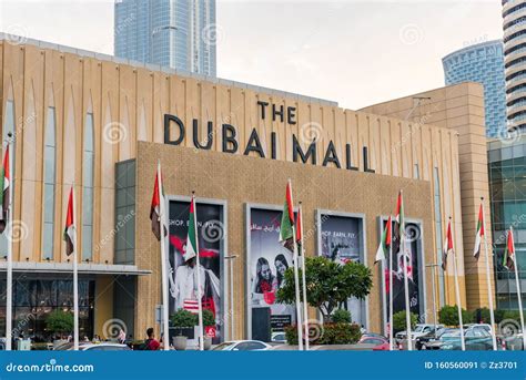 Main Entrance Of The Dubai Mall, The World’s Largest Destination For ...