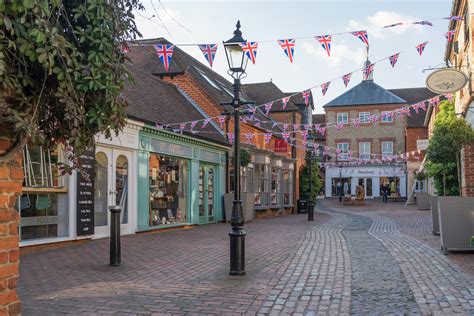 Best Places to Live: Farnham, Surrey | Muddy Stilettos | Muddy Stilettos