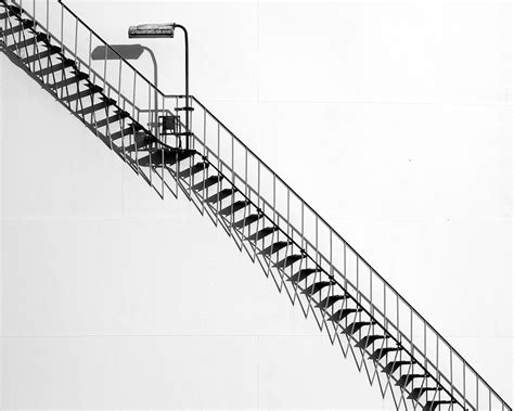 Minimalist Black and White Photography-4 – Fubiz Media