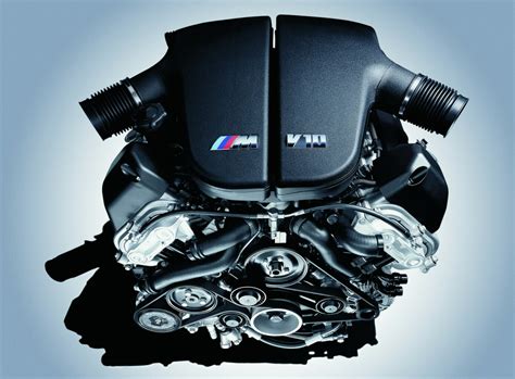 What BMW Has A V10 Engine? The BMW S85 V10