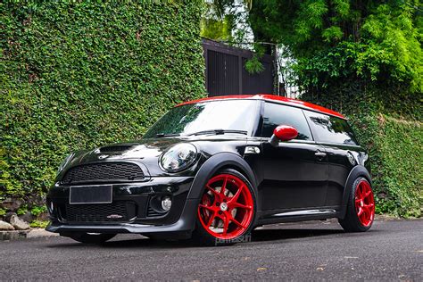 Permaisuri | Mini Cooper Clubman R55 with HRE R101/4