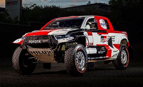 Toyota Gazoo Racing alista cuatro Hilux para el Rally Dakar 2022