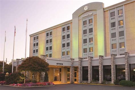 DOUBLETREE BY HILTON HOTEL PITTSBURGH AIRPORT $93 ($̶1̶3̶8̶) - Updated ...