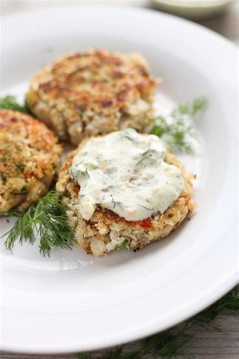 Best Crab Cakes with Lemon-Dill Sauce - 3 Scoops of Sugar