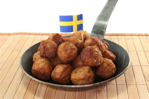 Swedish Meatballs! Svenska Köttbullar! | Food, Swedish recipes ...