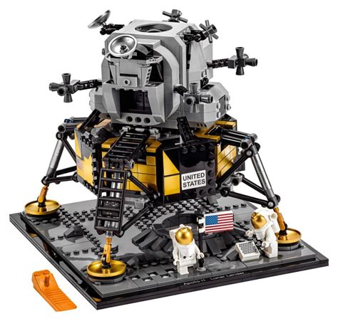 5 Amazing LEGO Space Sets