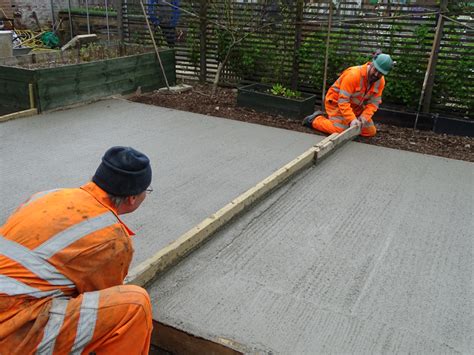 How to Prepare and Lay a Concrete Slab For a Garden Office?