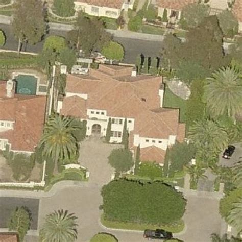 Kobe Bryant's House (former) in Newport Beach, CA - Virtual Globetrotting