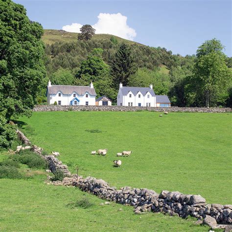 Traditional Scottish Farmhouse - Build It