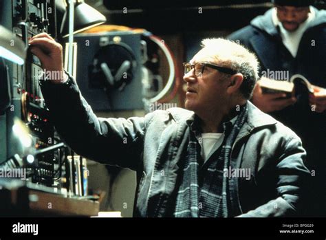 GENE HACKMAN ENEMY OF THE STATE (1998 Stock Photo: 31096641 - Alamy