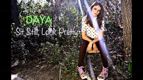 Daya- Sit Still, Look Pretty (Karaoke/Instrumental Version) - YouTube